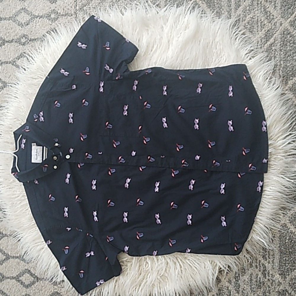 Goodfellow and Co men's navy button down shirt in XL.
